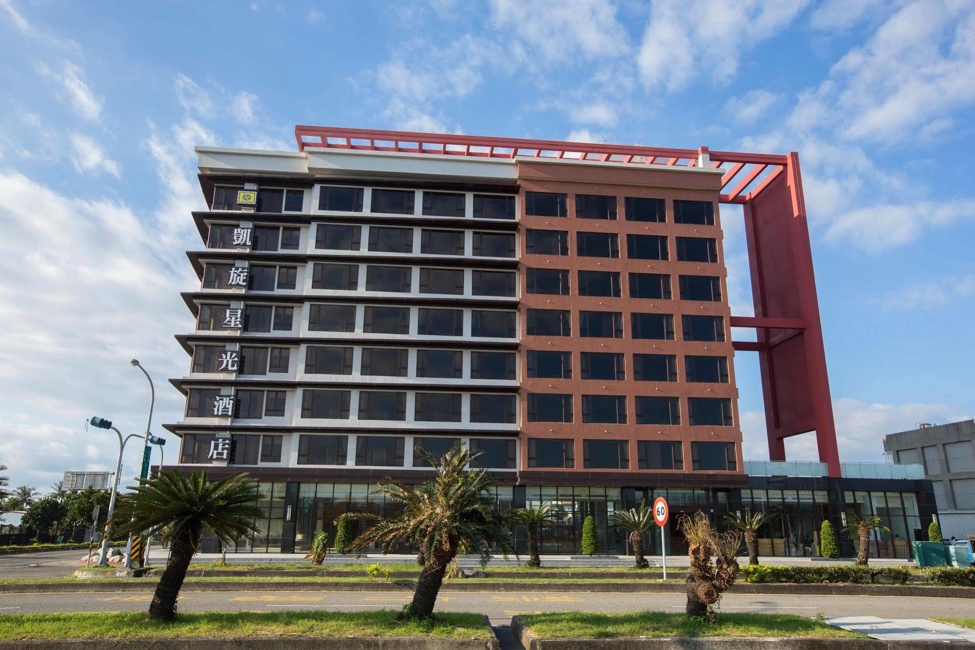Kaishen Starlight Hotel T'ai-tung Exteriör bild